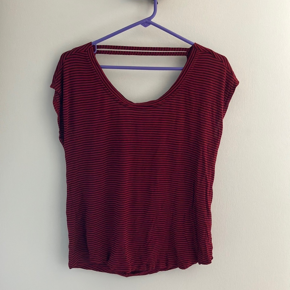 LA Relaxed backless red striped yoga top